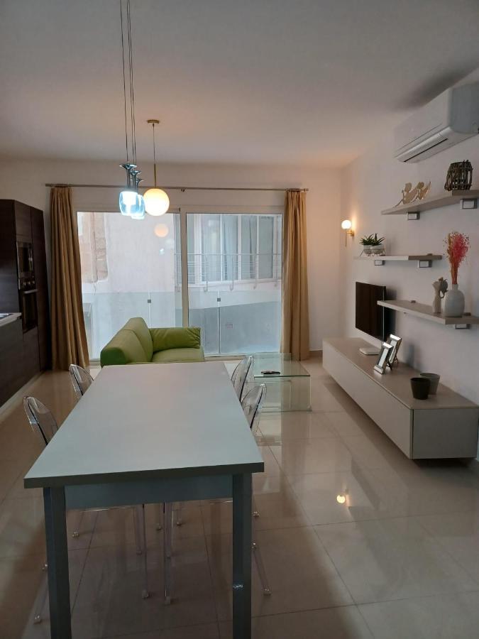 Sliema Apartment Close To Beach Extérieur photo