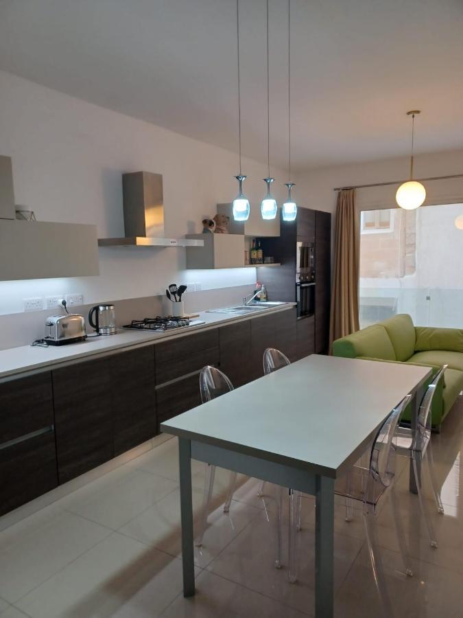 Sliema Apartment Close To Beach Extérieur photo